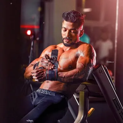 Men Physique Athlete profile