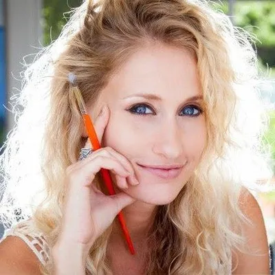 Ashley Kay Art profile