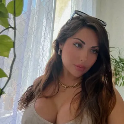 Ashley V. profile