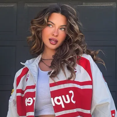 Ashley Resch profile