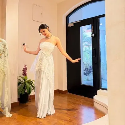 Ashna Misra ๐ธ profile