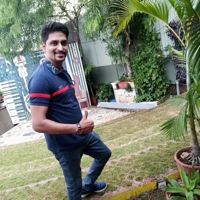 Ashish Parakh profile