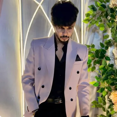 ๐
๐๐ข๐ณ๐๐ง ๐๐ก๐๐ง ๐๐ฌ๐ก๐ซ๐๐๐ข| ูุงูุฒุงู profile