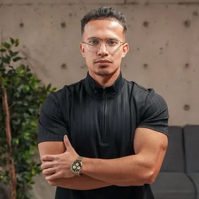 Assael Leon | Sales profile