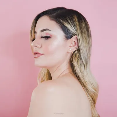 Astrid Almanza profile