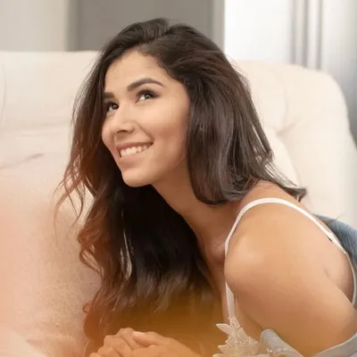 Astrid Paola profile