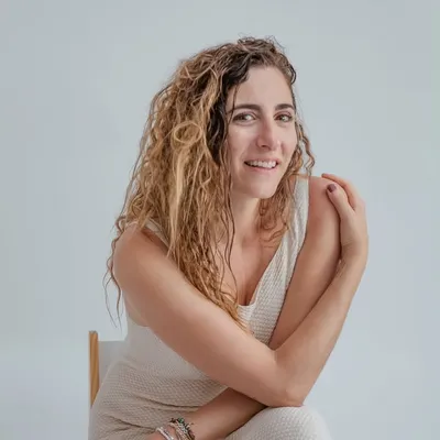 Adriana Kouri profile