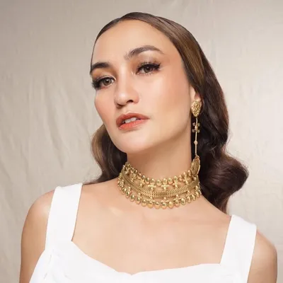 atiqah hasiholan profile