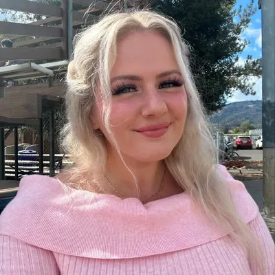 Autumn Lynn profile