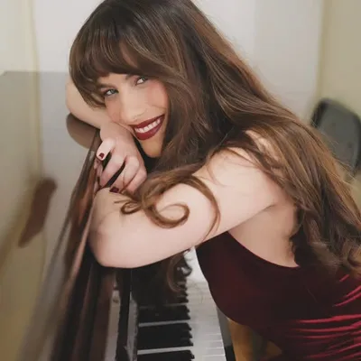 Ana Uršula Najev profile