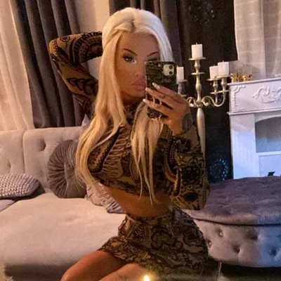 ♡ A U R É L I A. ♡ profile