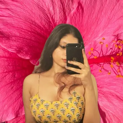 பாரதீ 🌺 artist, photographer & designer profile