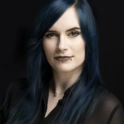 Astrid Pichler profile