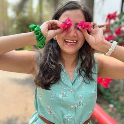 Komal Khare profile