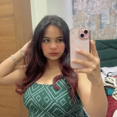 𝘼𝙫𝙖𝙣𝙞 𝙏𝙝𝙖𝙥𝙡𝙞𝙮𝙖𝙡 Instagram profile photo