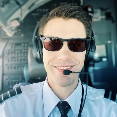 Yaro ๐จ๐ฆ Pilot & YouTuber profile