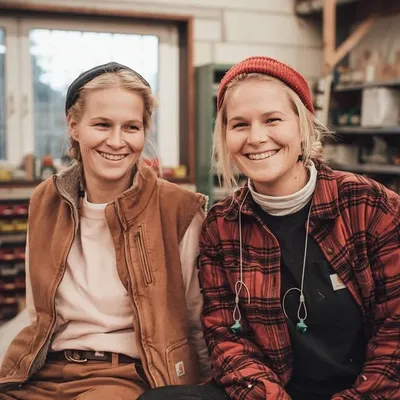 Wanda & Sarah profile