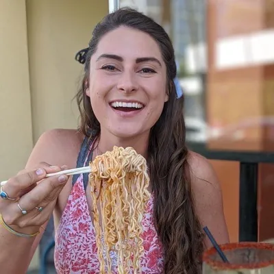 Lily | What To Eat in OC profile