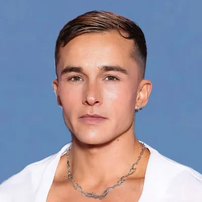 Axel en vrai profile
