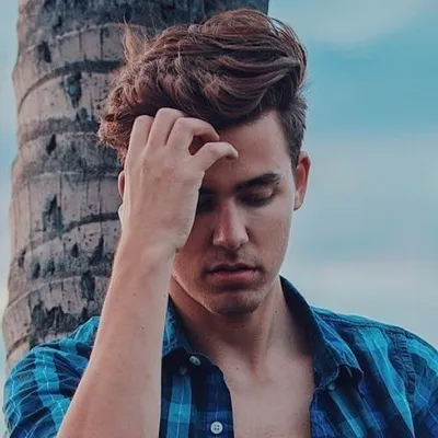 A X L E K profile