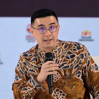 Axton Salim profile