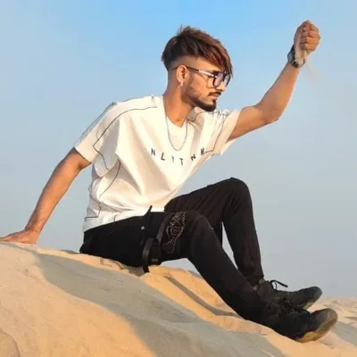 KHAN AYAAN🧢 profile