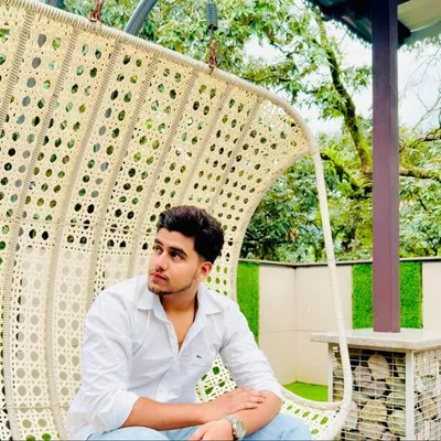 آیان سیفی profile