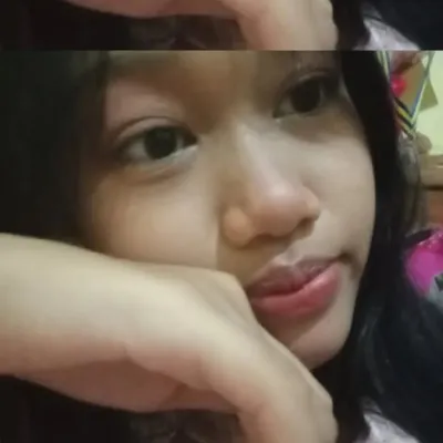 αdelliα. profile