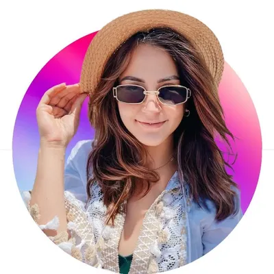 Ayşenur Parlak profile