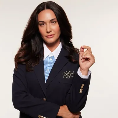 Ayse Tolga profile