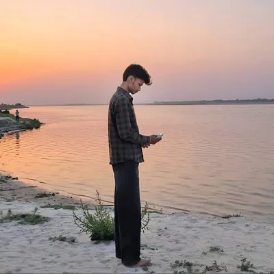 Ayush ๐ซ profile
