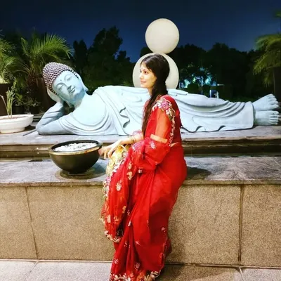 Ayushi Sharma profile
