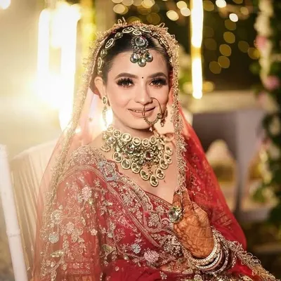 Ayushi Singh profile