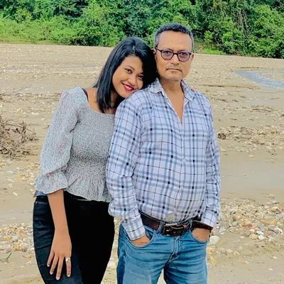 AyUshi DuWarah profile