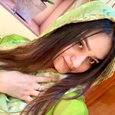 AYUSHI CHAUDHARY🖤 profile