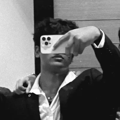 ๐ธ๐ซ๐๐๐ profile