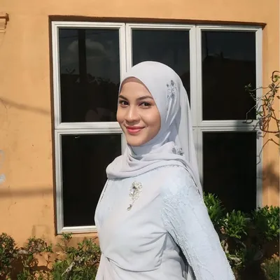 Azah Sherman profile