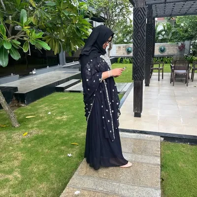 Azia Anzia profile