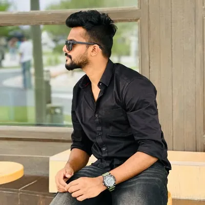 Azlam Azi profile