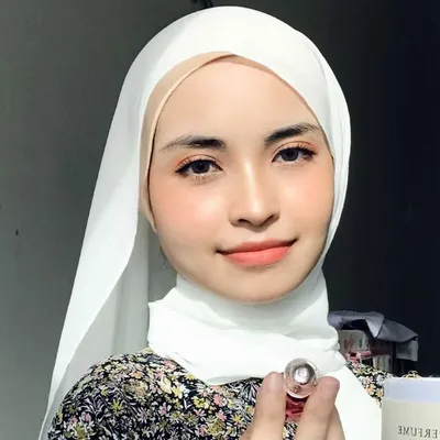 🧕🏻 ازوا profile