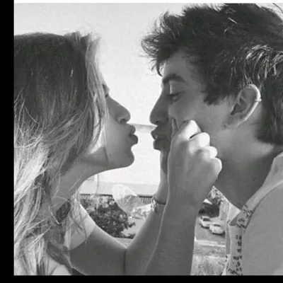 Relationship Goals ๐ฅ profile