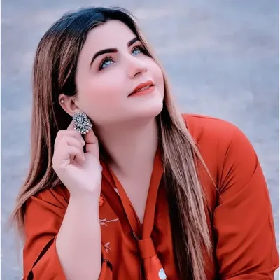 Ayesha baig official profile