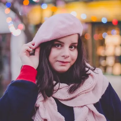 Alexandra Dersidan profile