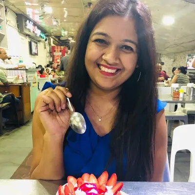 BambaiFoodie (Pragya Agarwal) profile