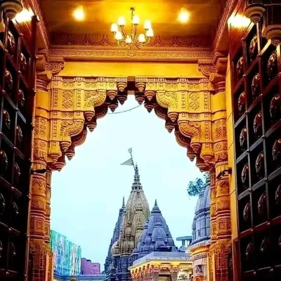 Banaras Tere Rang Hazar profile