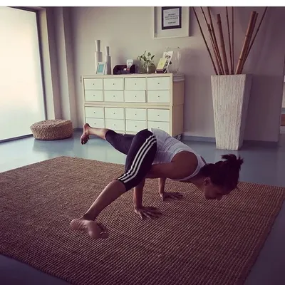 Yoginibahrain profile
