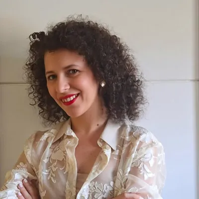 Bárbara Başari Bailarina/Terapeuta Corporal e Emocional profile