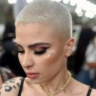 Shėy Nichole Fuguėtte profile