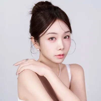 鄭芭比 KT Cheng|彩妝微整大師 profile