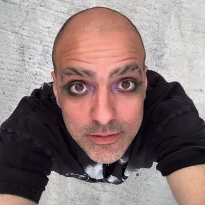 Bartu Küçükçağlayan profile